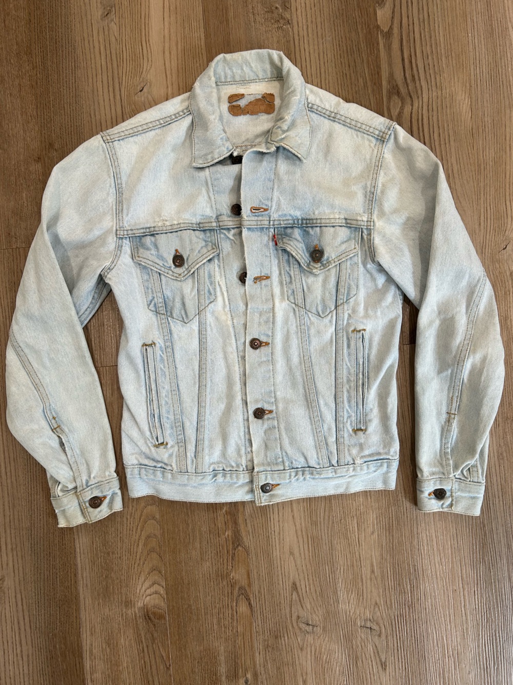 80s Vintage Women’s Levi's Light Wash Denim Jacket